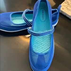 Lands End water shoe women 11